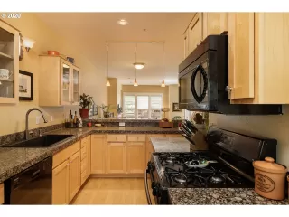 Photo #3: 20328990 Listing 