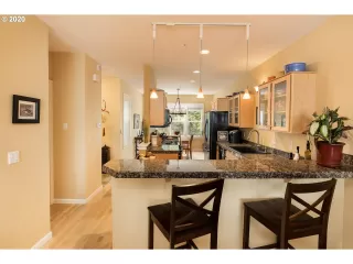 Photo #4: 20328990 Listing 