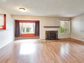 Photo #4: 20329529 Listing 