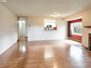 Photo #5: 20329529 Listing 