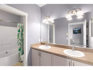 Photo #3: 20330400 Listing