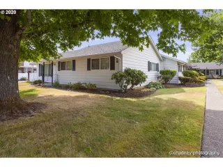 Photo #6: 20331072 Listing