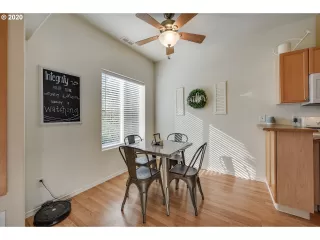 Photo #6: 20331686 Listing