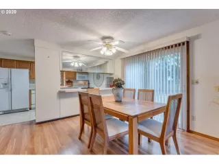 Photo #6: 20332477 Listing