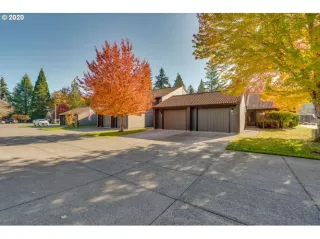 Photo #2: 20332905 Listing