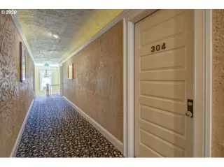 Photo #4: 20333550 Listing 