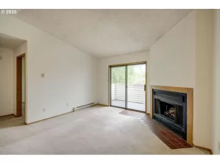 Photo #6: 20333786 Listing 