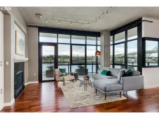 Photo #6: 20334380 Listing