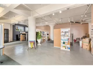 Photo #2: 20334752 Listing 