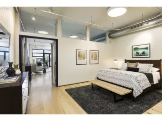 Photo #2: 20334977 Listing 