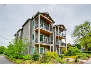 Photo #1: 20335351 Listing