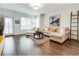 Photo #3: 20335351 Listing