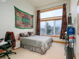 Photo #4: 20335816 Listing