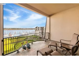 Photo #2: 20336757 Listing