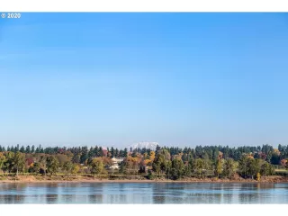 Photo #5: 20336757 Listing