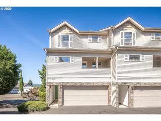 Photo #2: 20336908 Listing