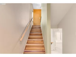 Photo #3: 20336908 Listing