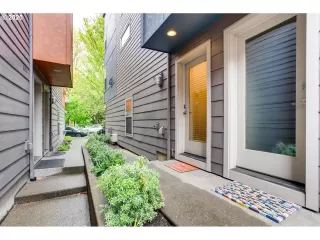 Photo #4: 20337059 Listing 