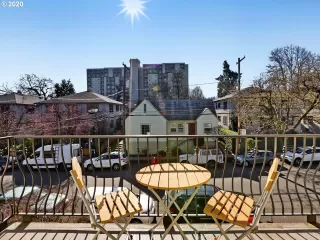 Photo #6: 20337175 Listing 
