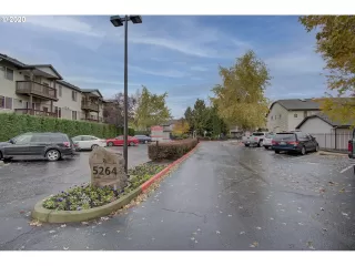 Photo #1: 20337568 Listing