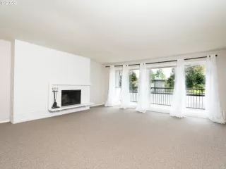 Photo #1: 20338067 Listing