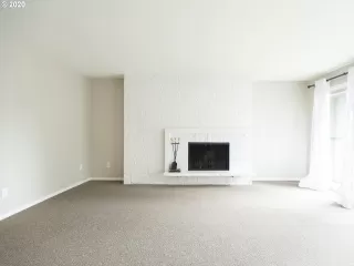 Photo #3: 20338067 Listing