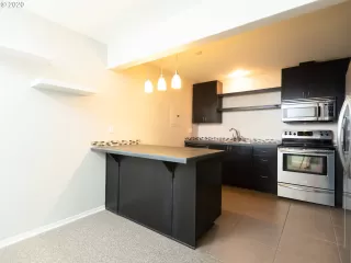 Photo #4: 20338067 Listing