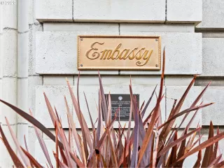 Photo #5: 20338500 Listing