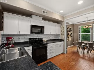 Photo #5: 20340400 Listing 