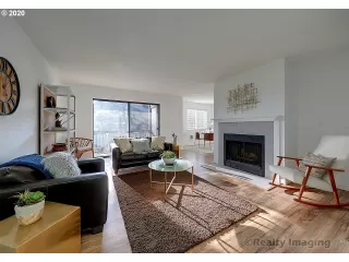 Photo #2: 20340599 Listing