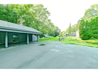 Photo #1: 20340894 Listing 