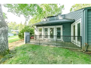 Photo #5: 20340894 Listing 