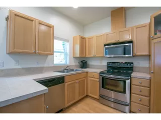 Photo #1: 20341043 Listing