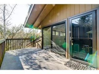 Photo #4: 20341631 Listing 