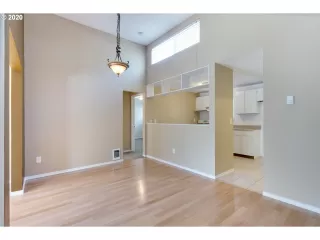 Photo #3: 20341877 Listing