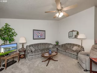 Photo #6: 20342795 Listing