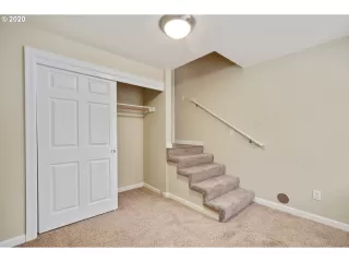 Photo #4: 20343596 Listing