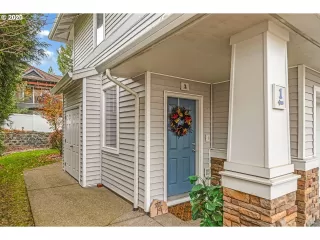 Photo #2: 20344284 Listing