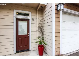 Photo #2: 20344327 Listing