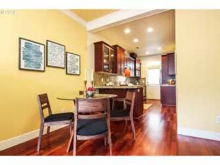 Photo #5: 20344327 Listing