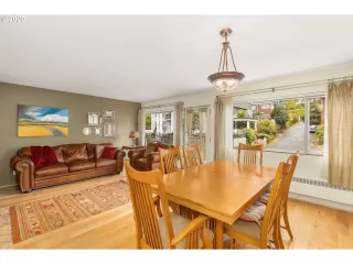 Photo #6: 20344348 Listing 