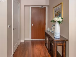 Photo #4: 20344815 Listing