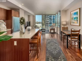 Photo #5: 20344815 Listing