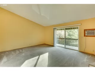 Photo #1: 20346353 Listing