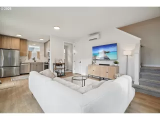 Photo #4: 203467014 Listing 