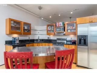 Photo #6: 20346958 Listing 