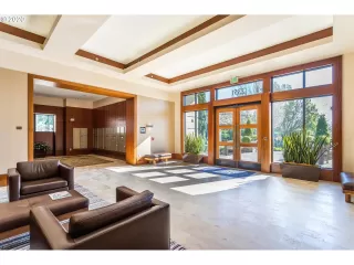 Photo #6: 20347328 Listing