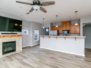 Photo #1: 20347345 Listing