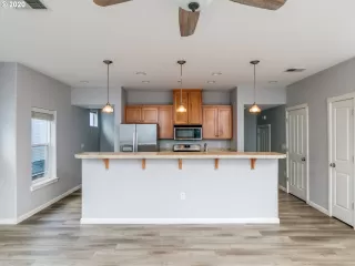 Photo #2: 20347345 Listing