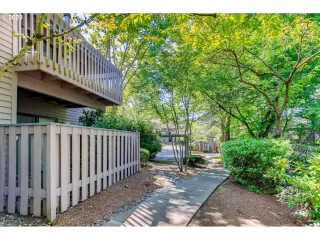 Photo #4: 20349700 Listing 